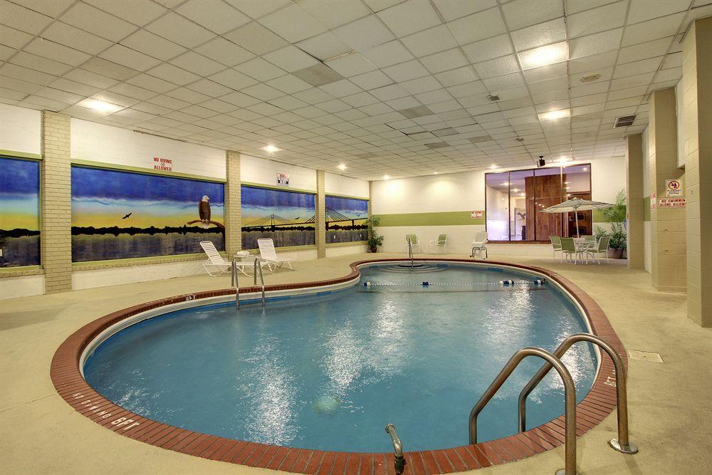 Eagle'S Nest Hotel & Conference Center كوينسي المظهر الخارجي الصورة
